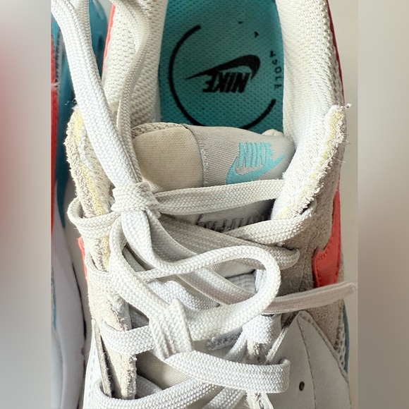 Nike Women's Air Max Excee Pure Platinum/Bright Crimson size 7 - Picture 5 of 10